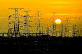 Perbedaan konduktivitas listrik pada logam semikonduktor dan isolator